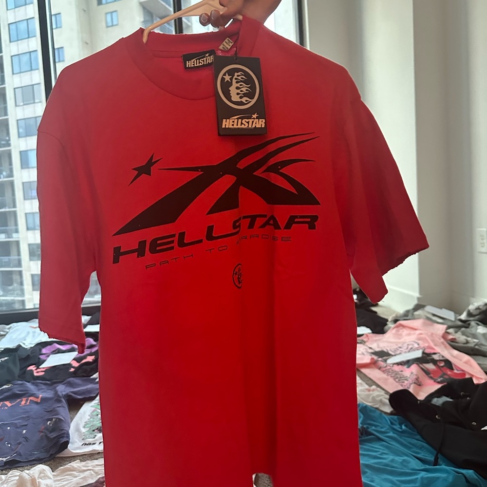 Red hellstar tee